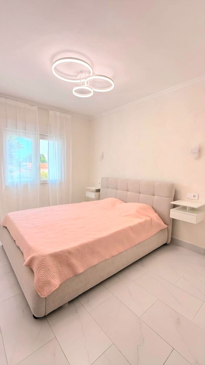 Pareado de 3 habitaciones en Torrevieja en venta con piscina - 259.000 € (Ref: 10005057)