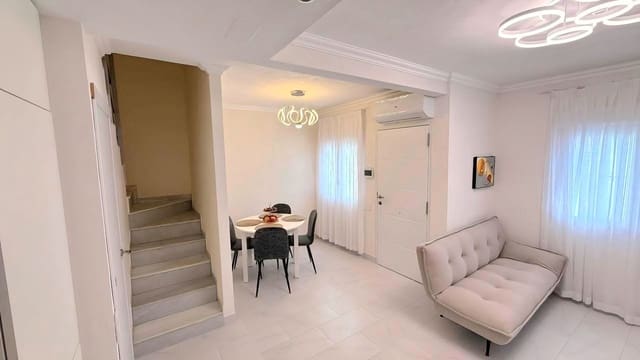 3 soveværelse Semi-Rækkehus til salg i Nueva Torrevieja, Torrevieja med swimmingpool - € 259.000 (Ref: 10005057)