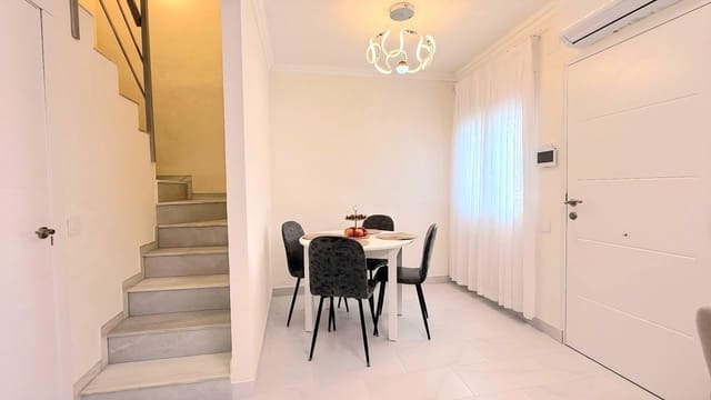 3 soveværelse Semi-Rækkehus til salg i Nueva Torrevieja, Torrevieja med swimmingpool - € 259.000 (Ref: 10005057)