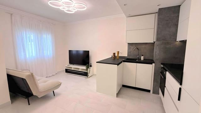 3 soveværelse Semi-Rækkehus til salg i Nueva Torrevieja, Torrevieja med swimmingpool - € 259.000 (Ref: 10005057)