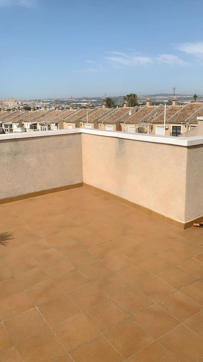 2 Zimmer Bungalow zu verkaufen in Torrevieja mit Pool Garage - 175.000 € (Ref: 10005059)