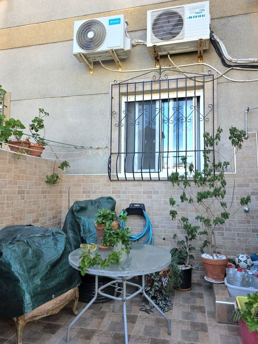 2 Zimmer Bungalow zu verkaufen in Torrevieja mit Pool - 179.000 € (Ref: 10005062)