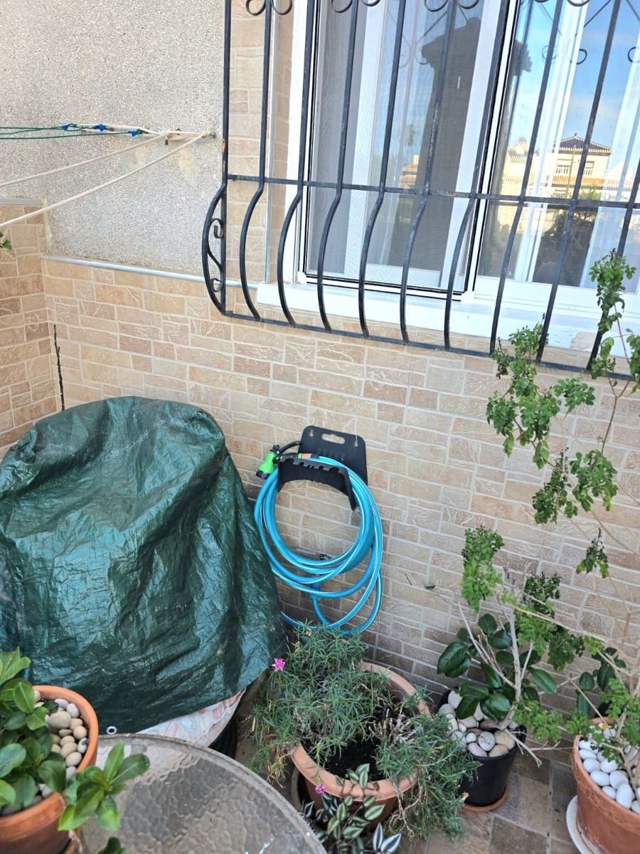 2 Zimmer Bungalow zu verkaufen in Torrevieja mit Pool - 179.000 € (Ref: 10005062)