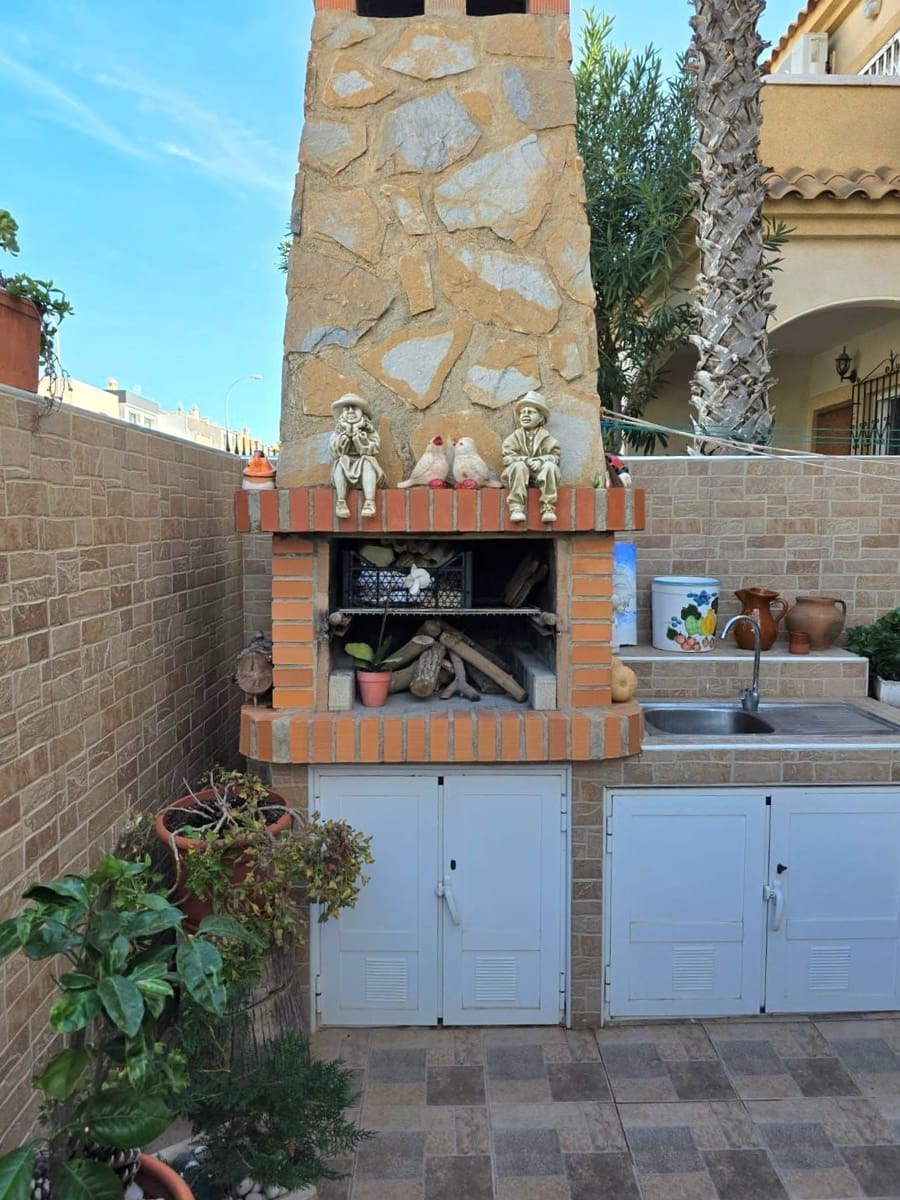 2 Zimmer Bungalow zu verkaufen in Torrevieja mit Pool - 179.000 € (Ref: 10005062)