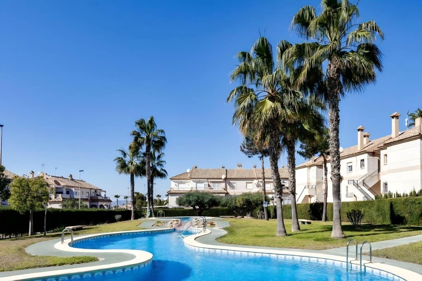 2 Zimmer Bungalow zu verkaufen in Torrevieja mit Pool - 179.000 € (Ref: 10005062)