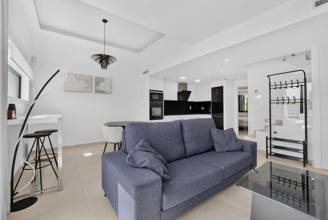 Chalet de 3 habitaciones en El Raso, Guardamar del Segura en venta con piscina garaje - 445.000 € (Ref: 10005063)