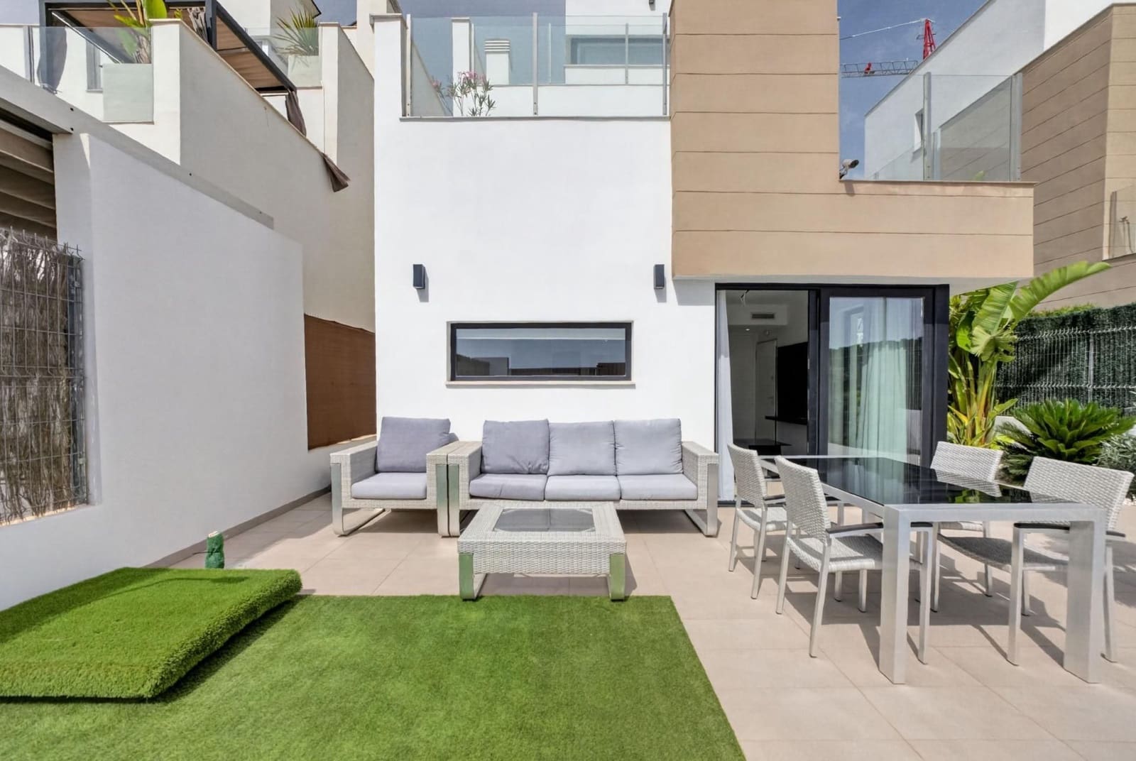 Chalet de 3 habitaciones en Guardamar del Segura en venta con piscina garaje - 445.000 € (Ref: 10005063)