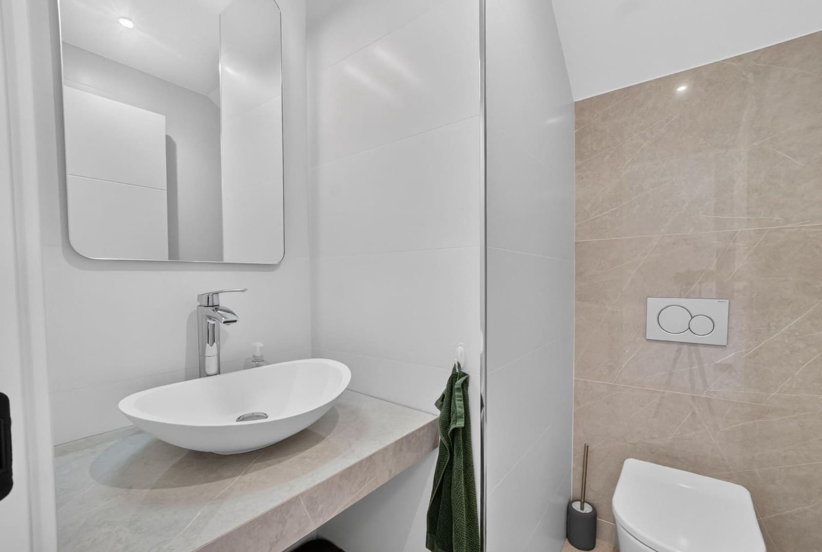 Chalet de 3 habitaciones en Guardamar del Segura en venta con piscina garaje - 445.000 € (Ref: 10005063)