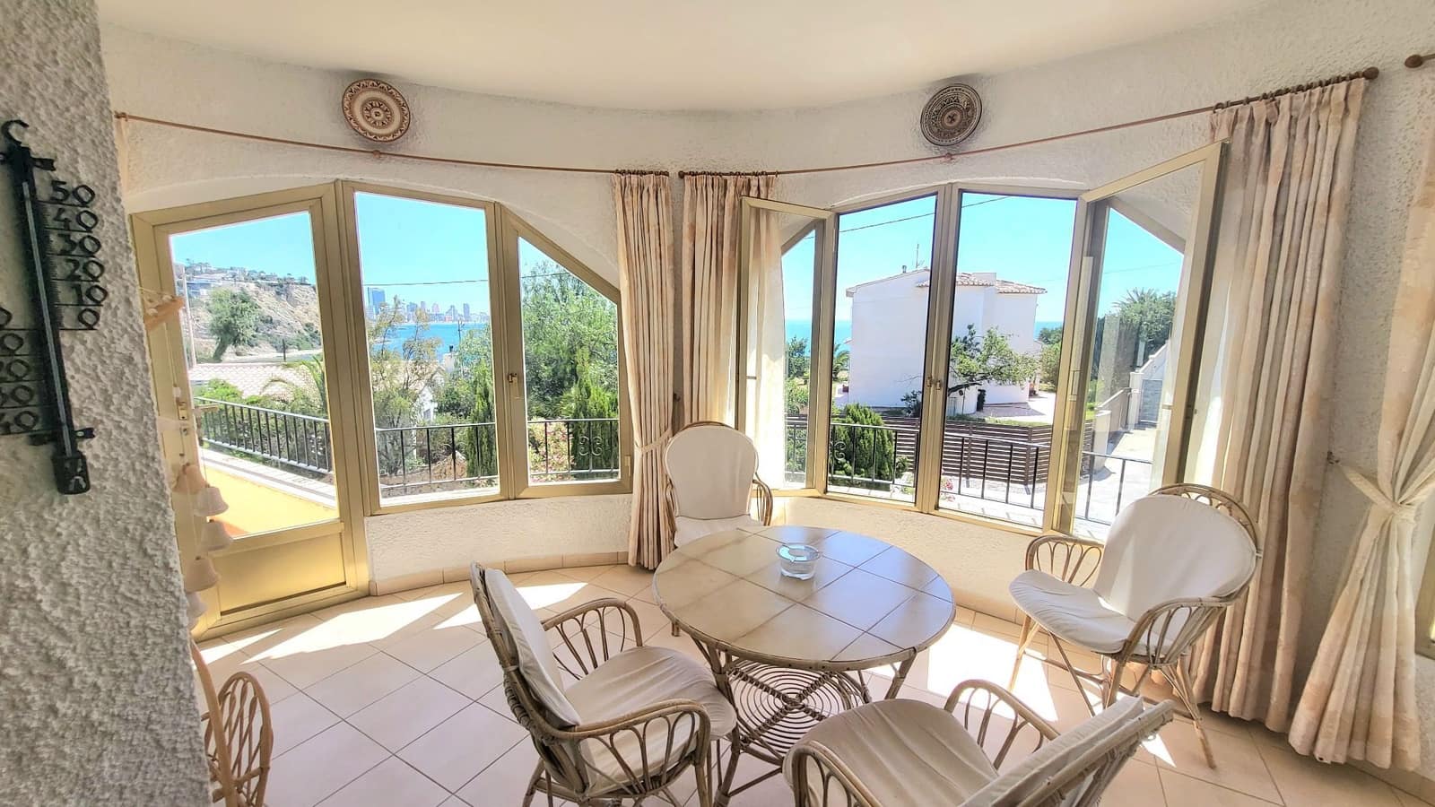 Chalet de 6 habitaciones en Calpe / Calp en venta con garaje - 900.000 € (Ref: 10005064)