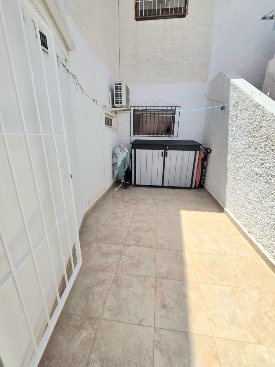 2 chambre Bungalow à vendre à Torrevieja avec piscine - 149 000 € (Ref: 10005065)