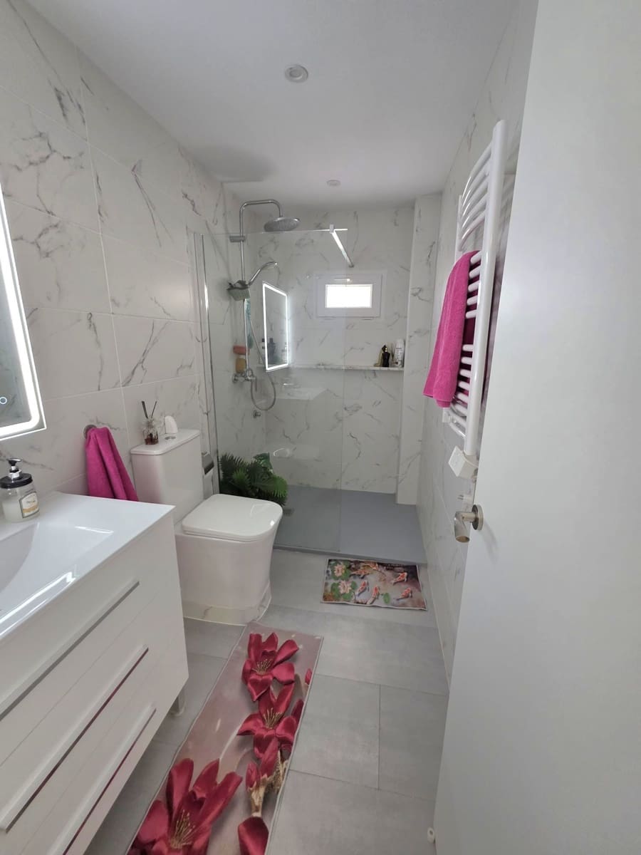 2 chambre Bungalow à vendre à Torrevieja avec piscine - 149 000 € (Ref: 10005065)