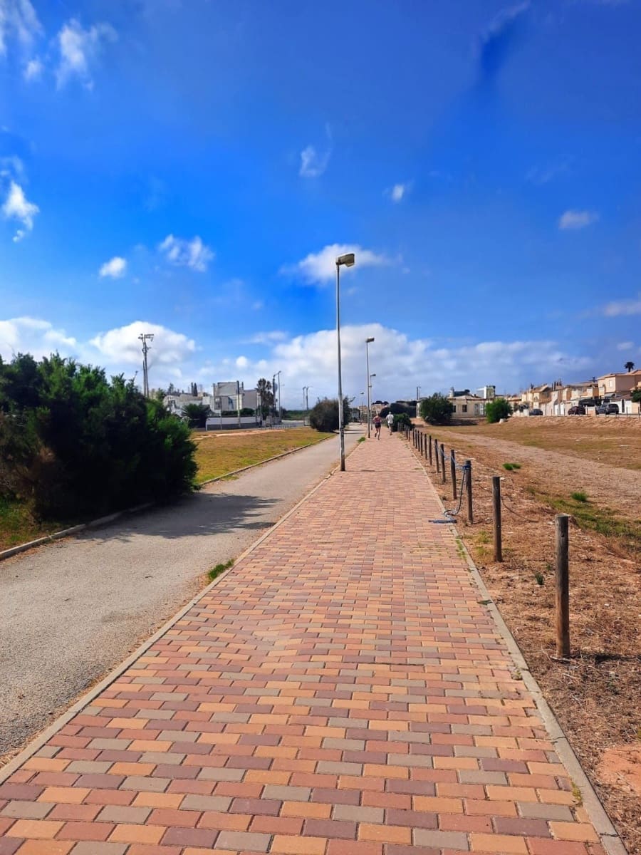 2 chambre Bungalow à vendre à Torrevieja avec piscine - 149 000 € (Ref: 10005065)