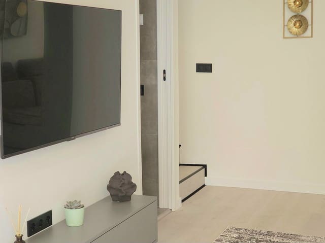 3 soveværelse Semi-Rækkehus til salg i Los Europeos, Torrevieja - € 334.900 (Ref: 10005067)