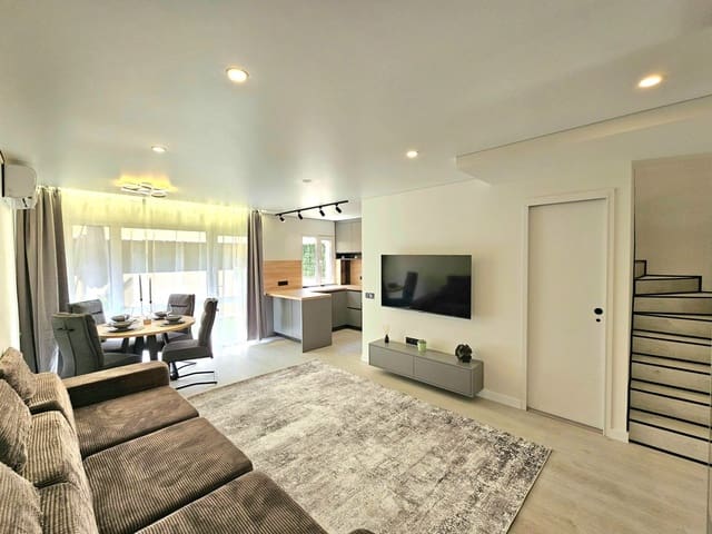 3 soveværelse Semi-Rækkehus til salg i Los Europeos, Torrevieja - € 334.900 (Ref: 10005067)