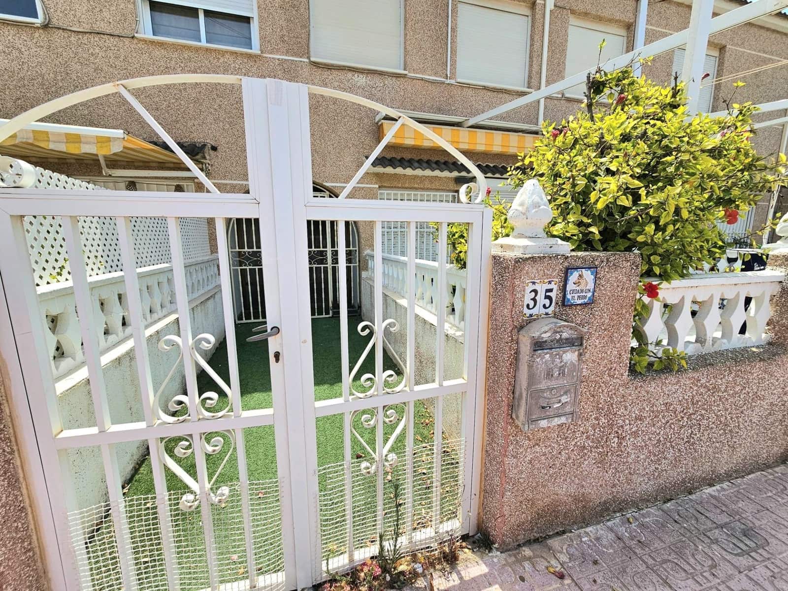 Pareado de 3 habitaciones en Torrevieja en venta - 334.900 € (Ref: 10005067)