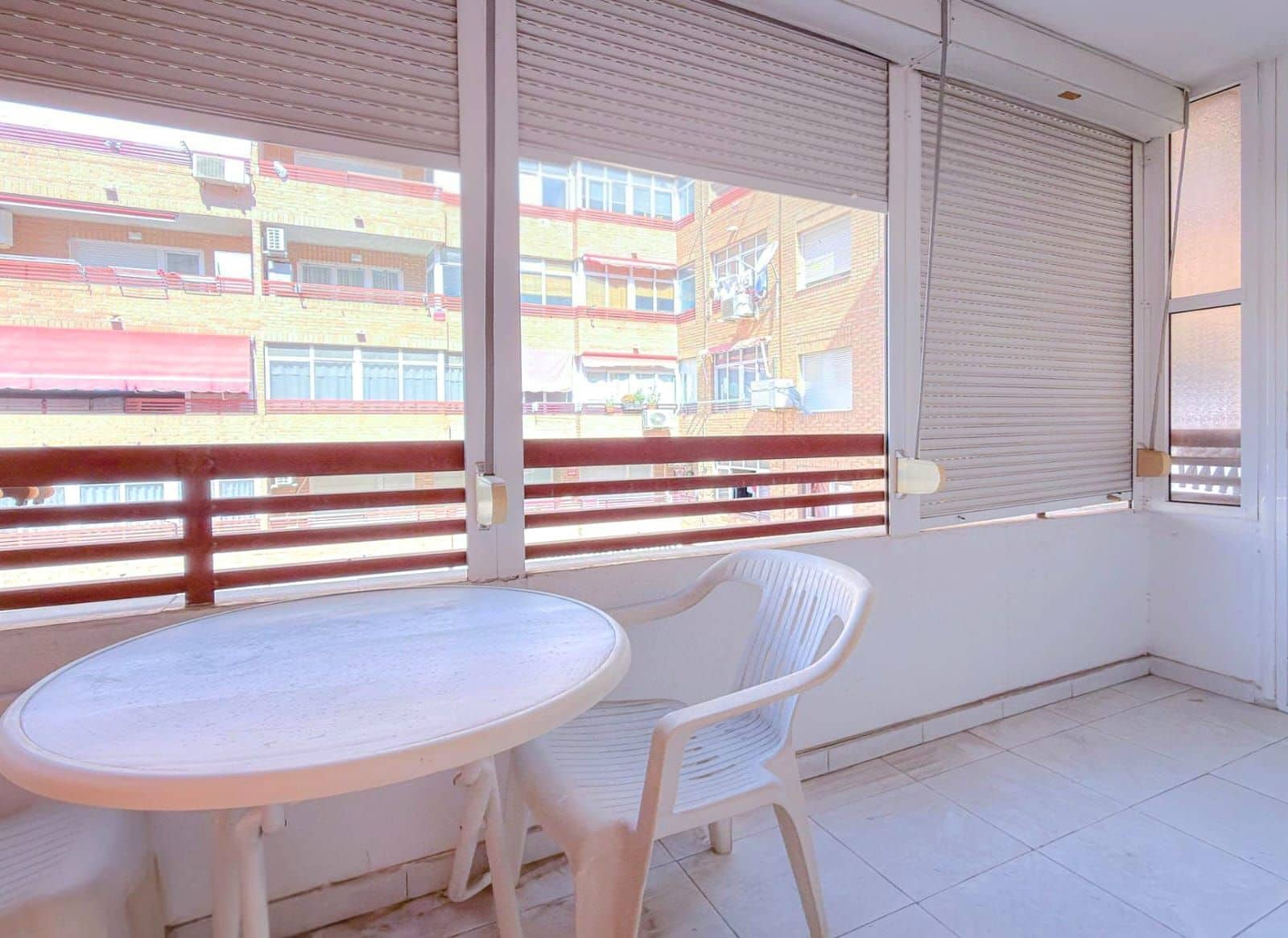 1 sovrum Lägenhet till salu i Torrevieja med pool - 89 900 € (Ref: 10005074)