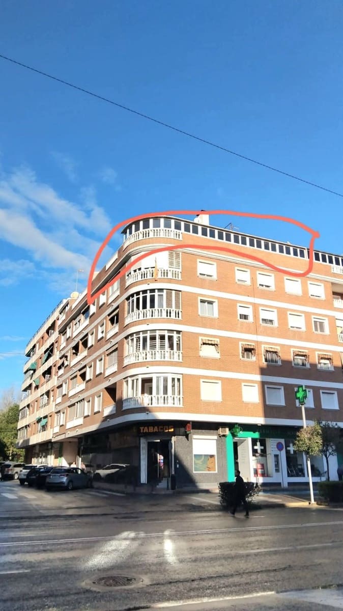 3 quarto Penthouse para venda em Torrevieja com garagem - 314 900 € (Ref: 10005075)
