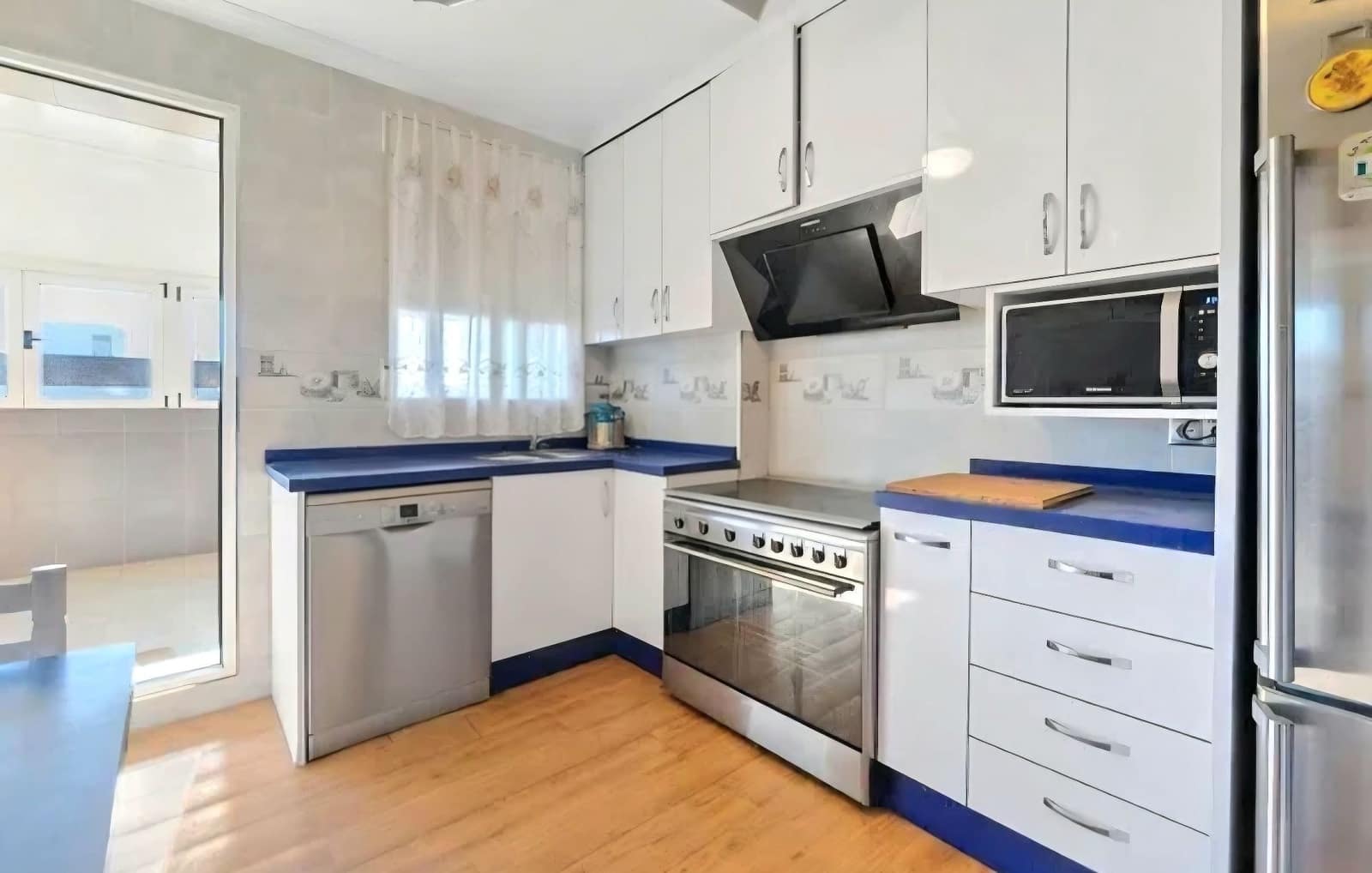 3 quarto Penthouse para venda em Torrevieja com garagem - 314 900 € (Ref: 10005075)