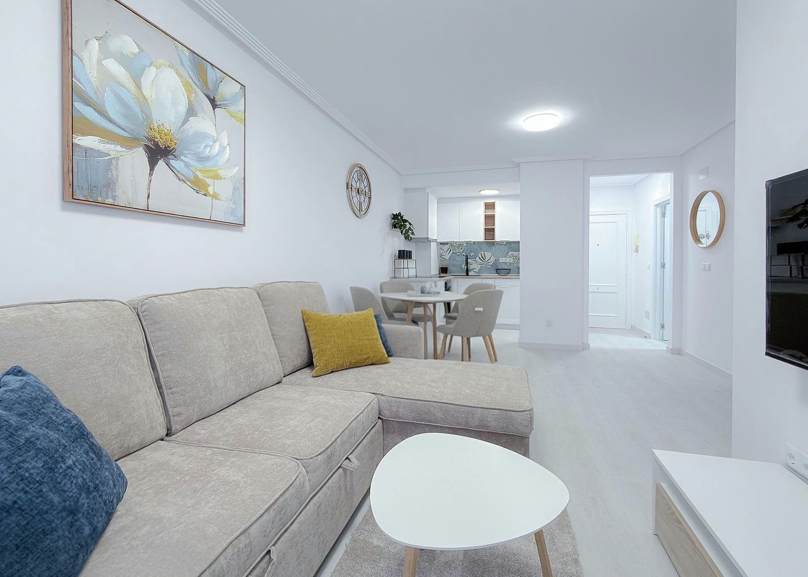 1 soveværelse Lejlighed til salg i Torrevieja med swimmingpool - € 126.500 (Ref: 10005076)