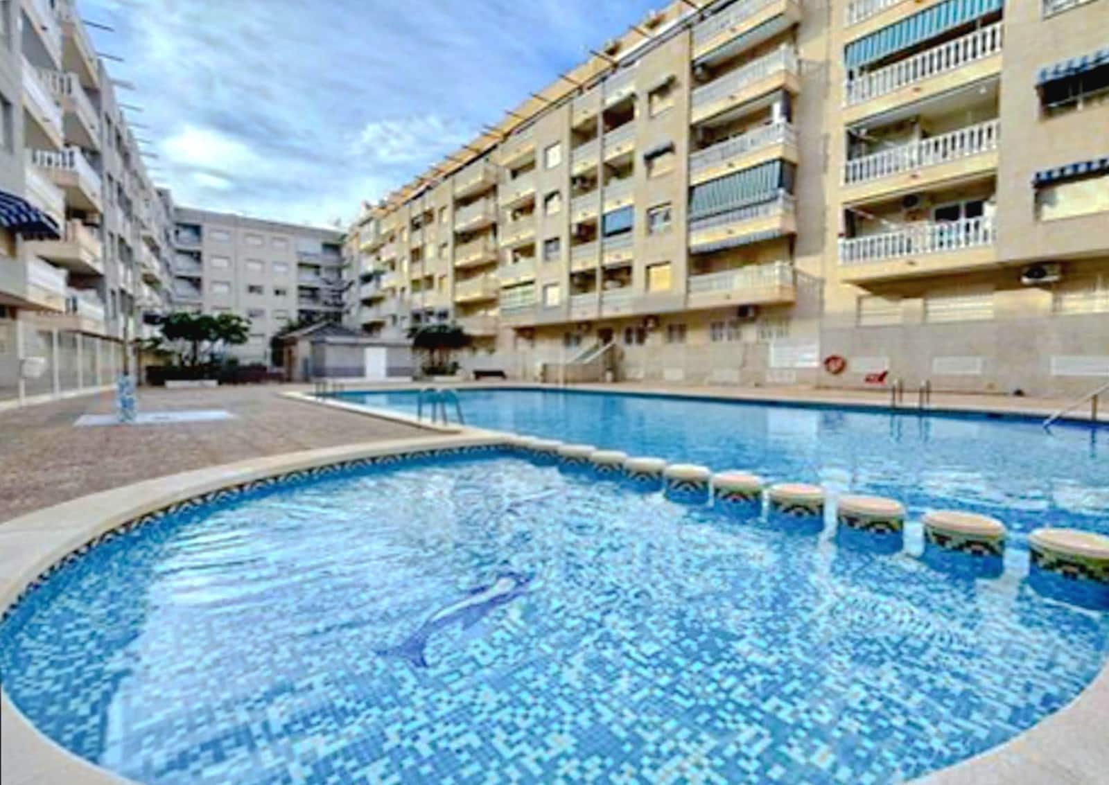 1 soveværelse Lejlighed til salg i Torrevieja med swimmingpool - € 126.500 (Ref: 10005076)