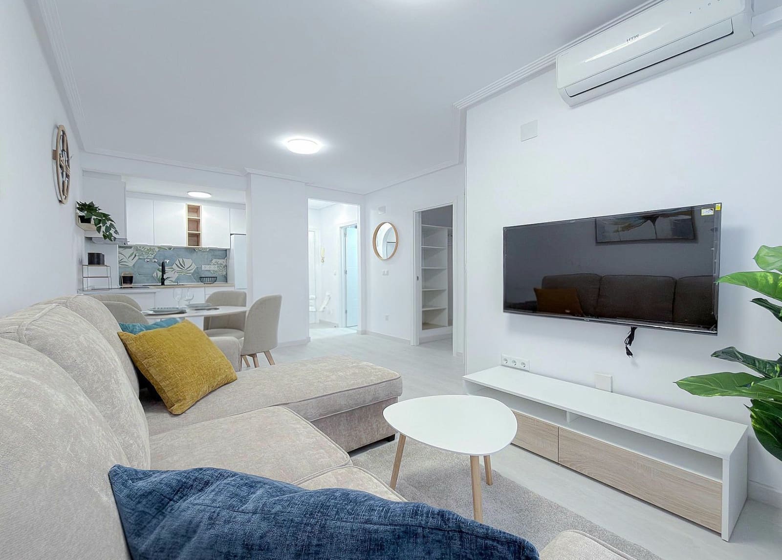 1 soveværelse Lejlighed til salg i Torrevieja med swimmingpool - € 126.500 (Ref: 10005076)