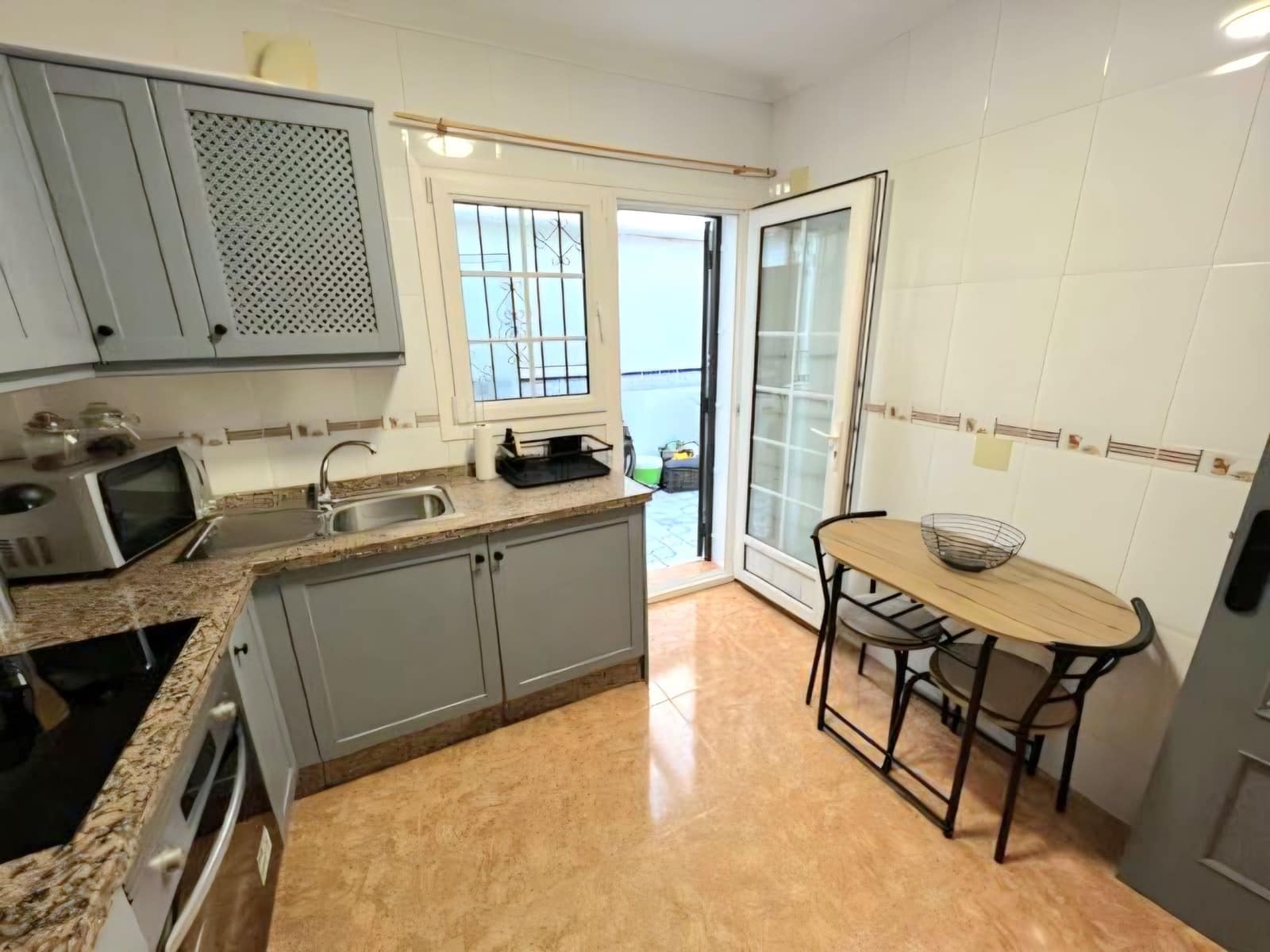 3 soveværelse Semi-Rækkehus til salg i Orihuela Costa med swimmingpool garage - € 285.000 (Ref: 10005077)