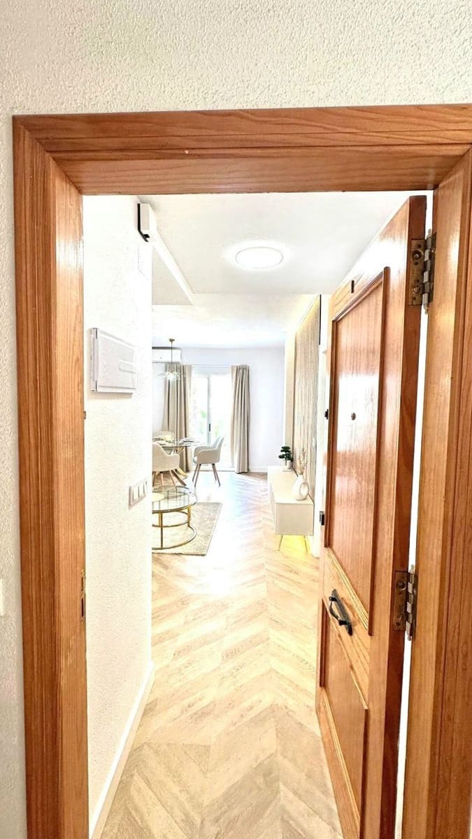 2 makuuhuone Huoneisto myytävänä paikassa Torrevieja mukana uima-altaan - 164 900 € (Ref: 10005078)