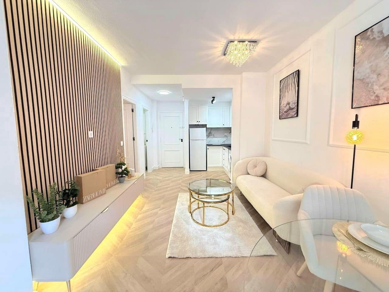 2 makuuhuone Huoneisto myytävänä paikassa Torrevieja mukana uima-altaan - 164 900 € (Ref: 10005078)