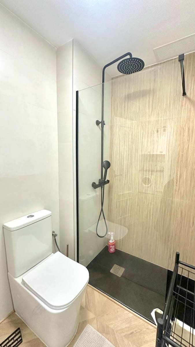 2 makuuhuone Huoneisto myytävänä paikassa Torrevieja mukana uima-altaan - 164 900 € (Ref: 10005078)
