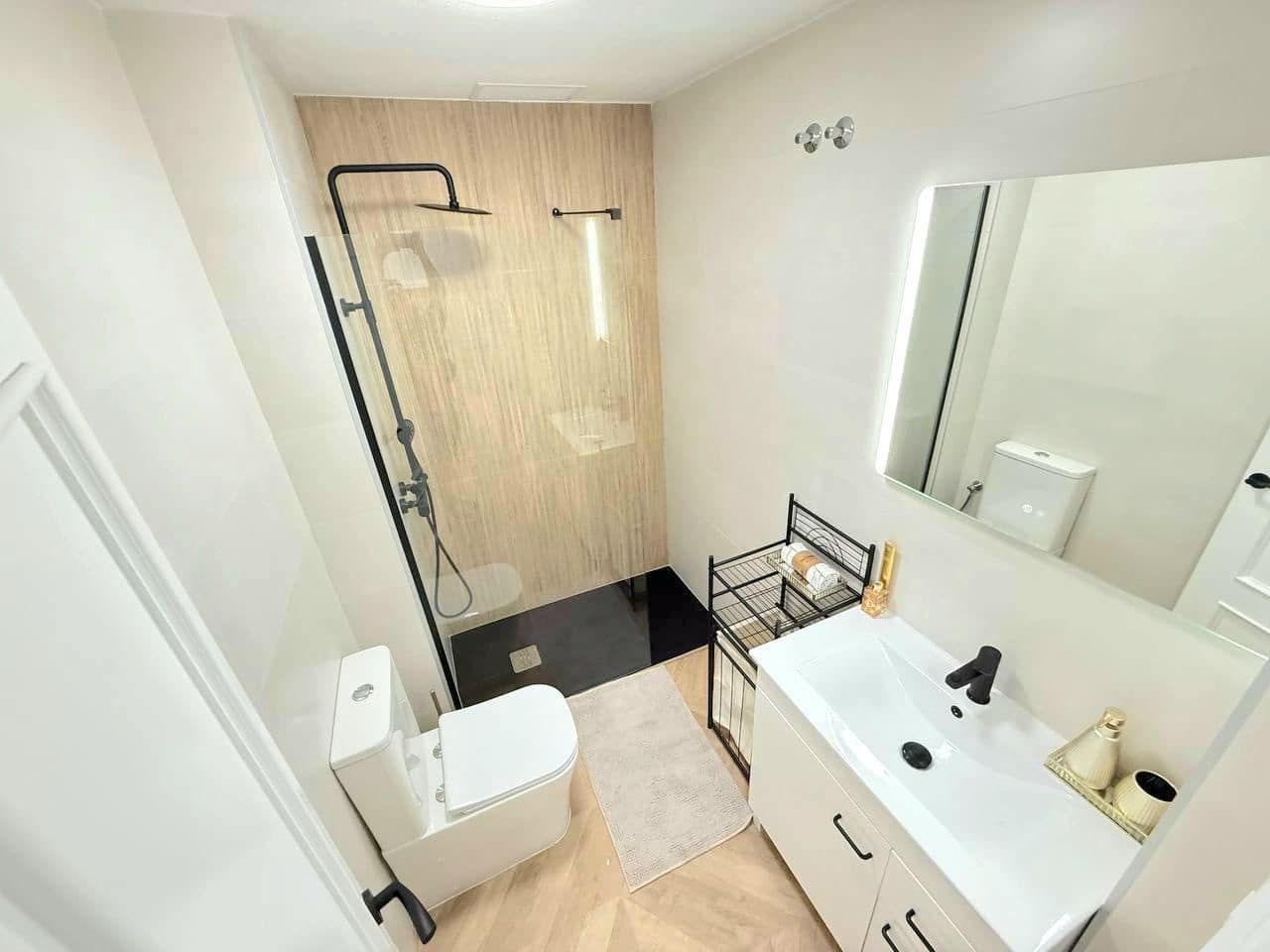2 makuuhuone Huoneisto myytävänä paikassa Torrevieja mukana uima-altaan - 164 900 € (Ref: 10005078)