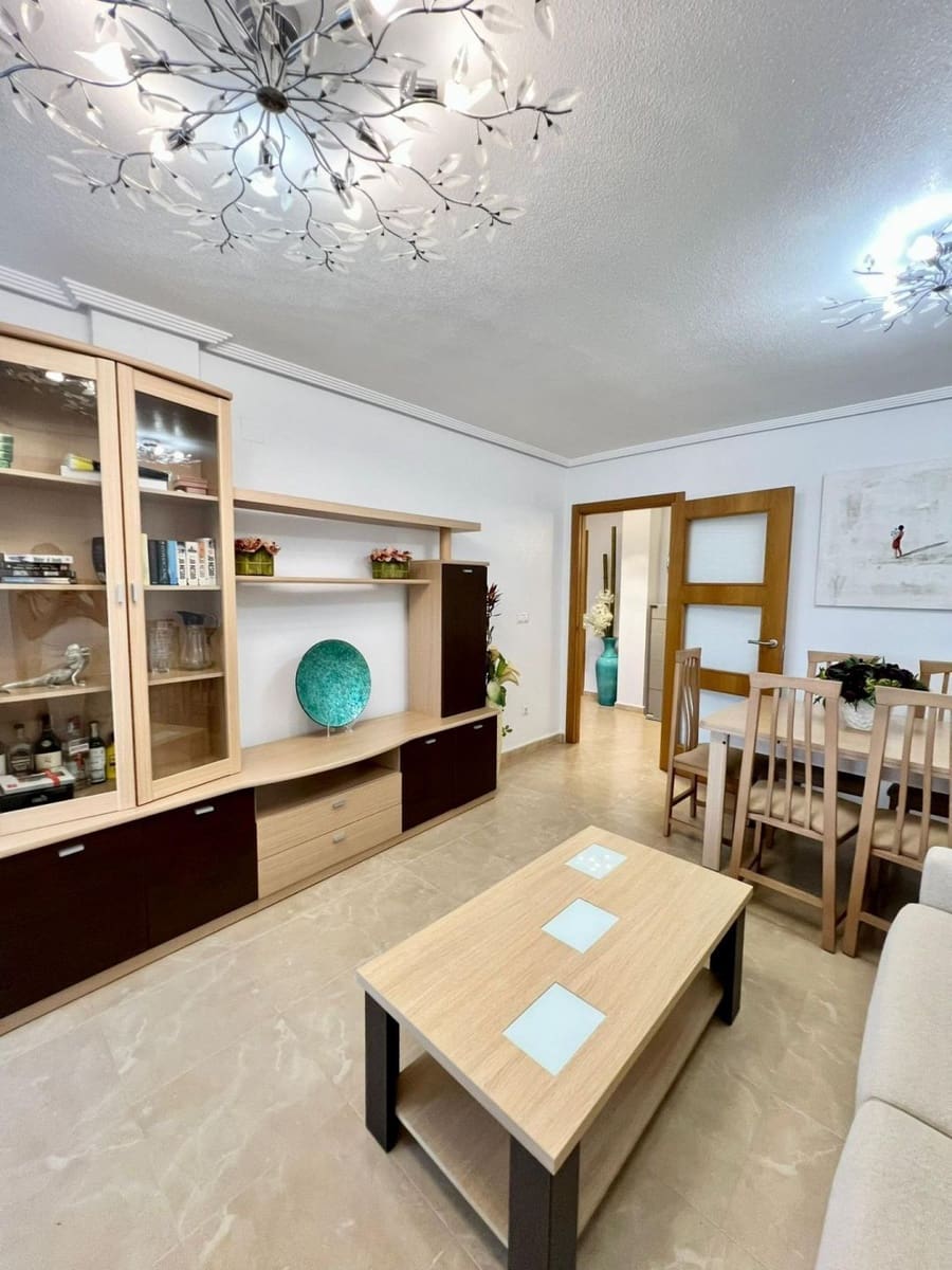 Ático de 4 habitaciones en Guardamar del Segura en venta con garaje - 299.000 € (Ref: 10005079)