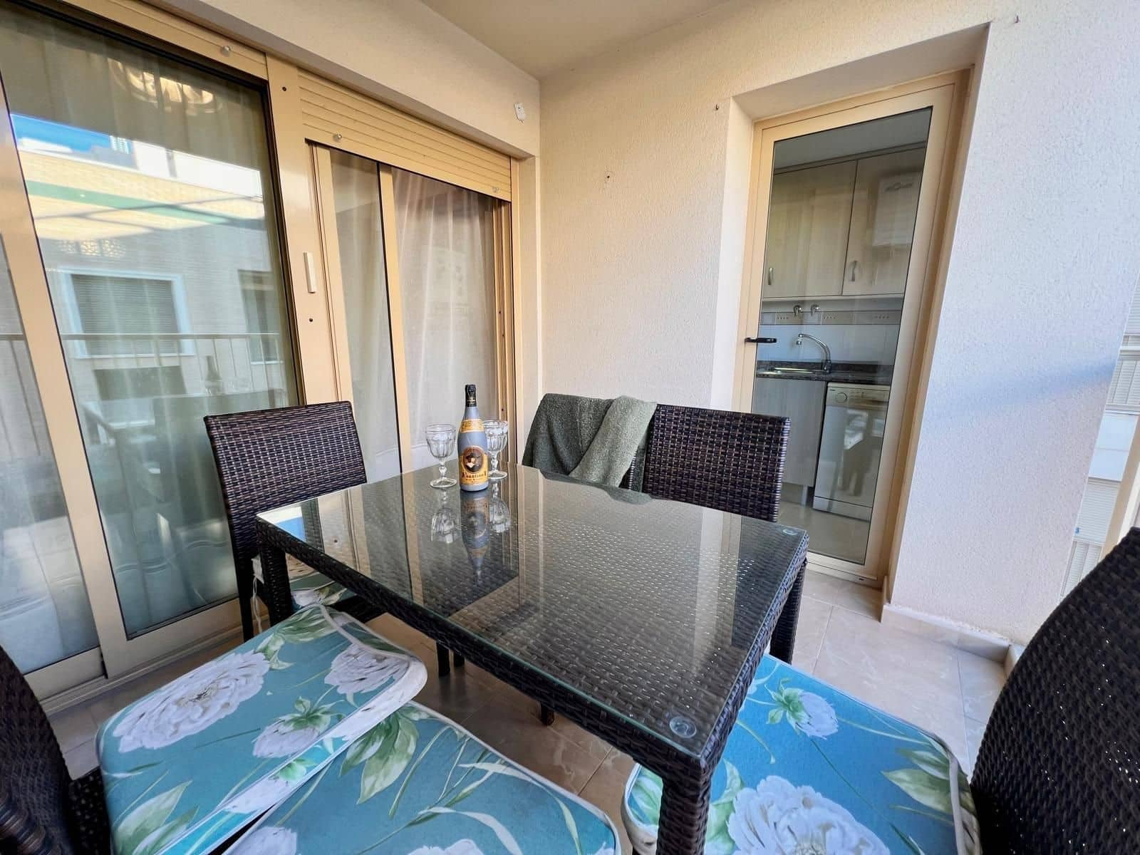 Ático de 4 habitaciones en Guardamar del Segura en venta con garaje - 299.000 € (Ref: 10005079)