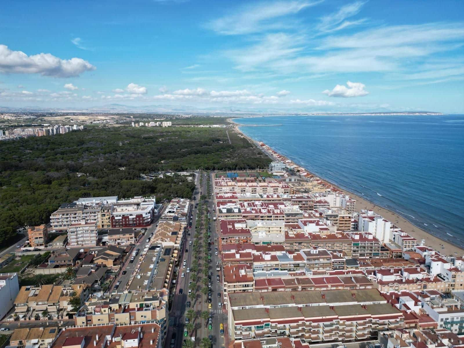 Ático de 4 habitaciones en Guardamar del Segura en venta con garaje - 299.000 € (Ref: 10005079)
