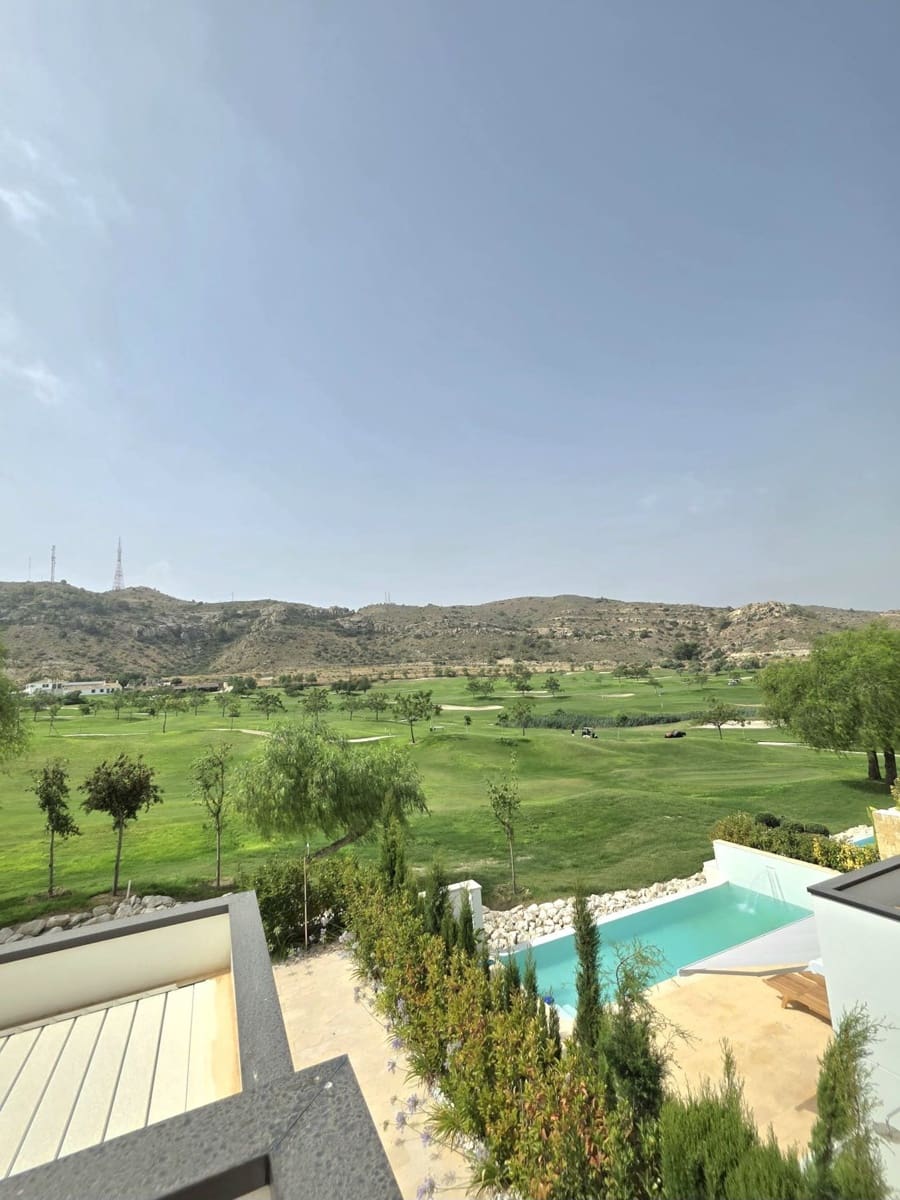 Chalet de 3 habitaciones en Monforte del Cid en venta con piscina garaje - 795.000 € (Ref: 10005080)