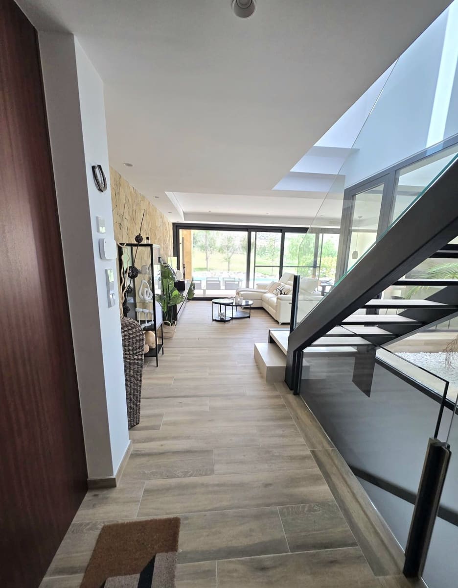 Chalet de 3 habitaciones en Monforte del Cid en venta con piscina garaje - 795.000 € (Ref: 10005080)