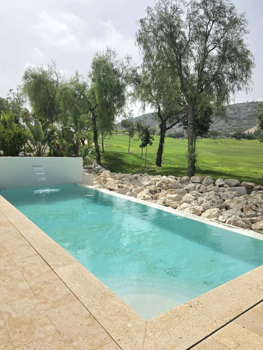 Chalet de 3 habitaciones en Monforte del Cid en venta con piscina garaje - 795.000 € (Ref: 10005080)