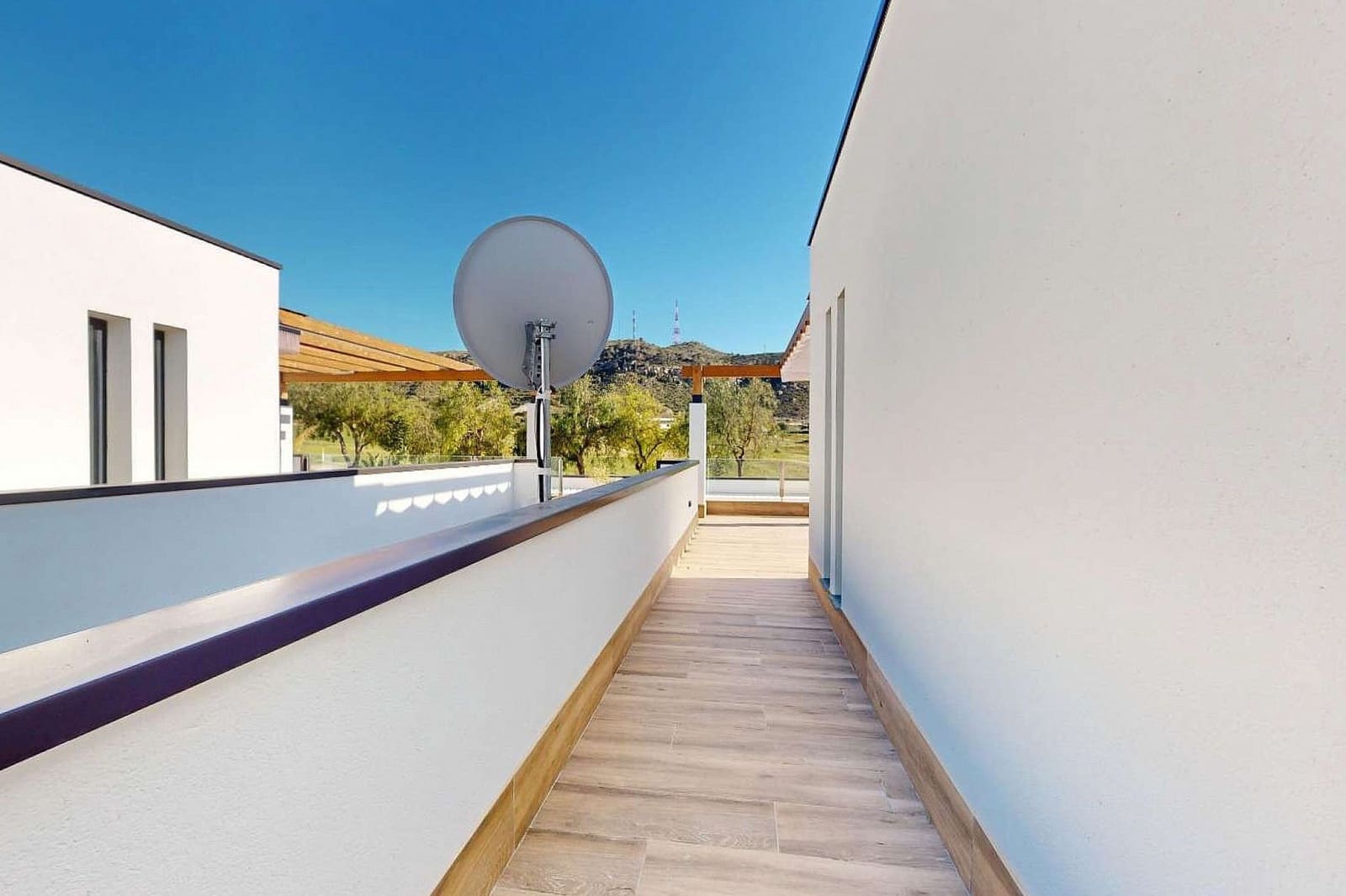 Chalet de 3 habitaciones en Monforte del Cid en venta con piscina garaje - 795.000 € (Ref: 10005080)