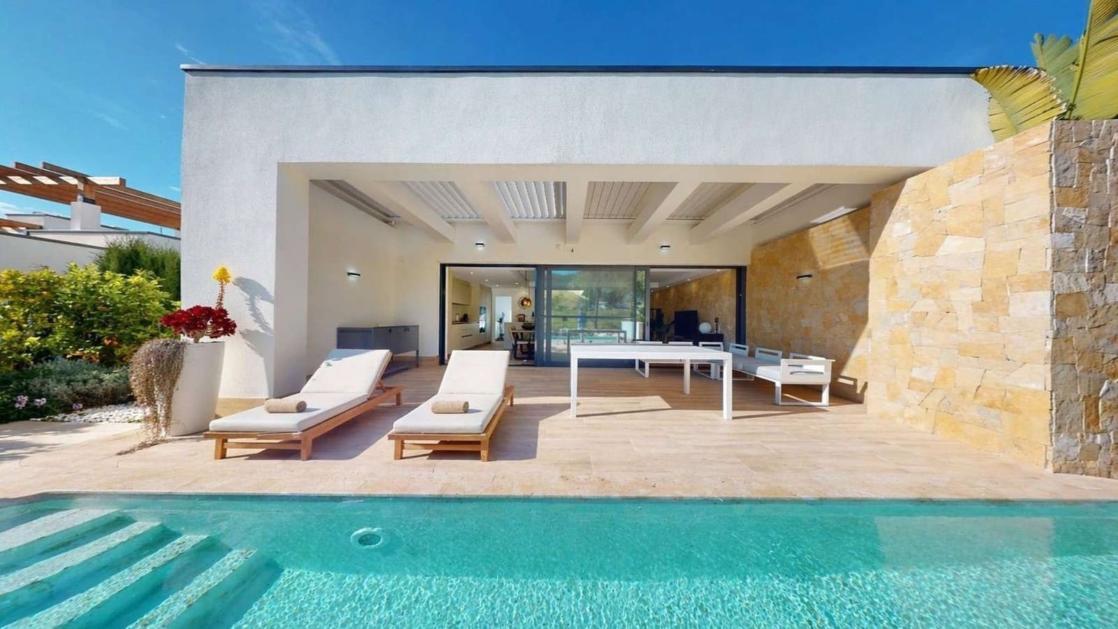 Chalet de 3 habitaciones en Monforte del Cid en venta con piscina garaje - 795.000 € (Ref: 10005080)