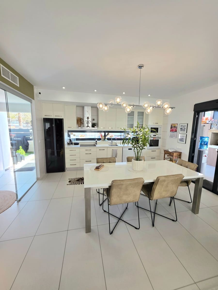 Pareado de 3 habitaciones en Orihuela en venta con piscina garaje - 504.900 € (Ref: 10005082)