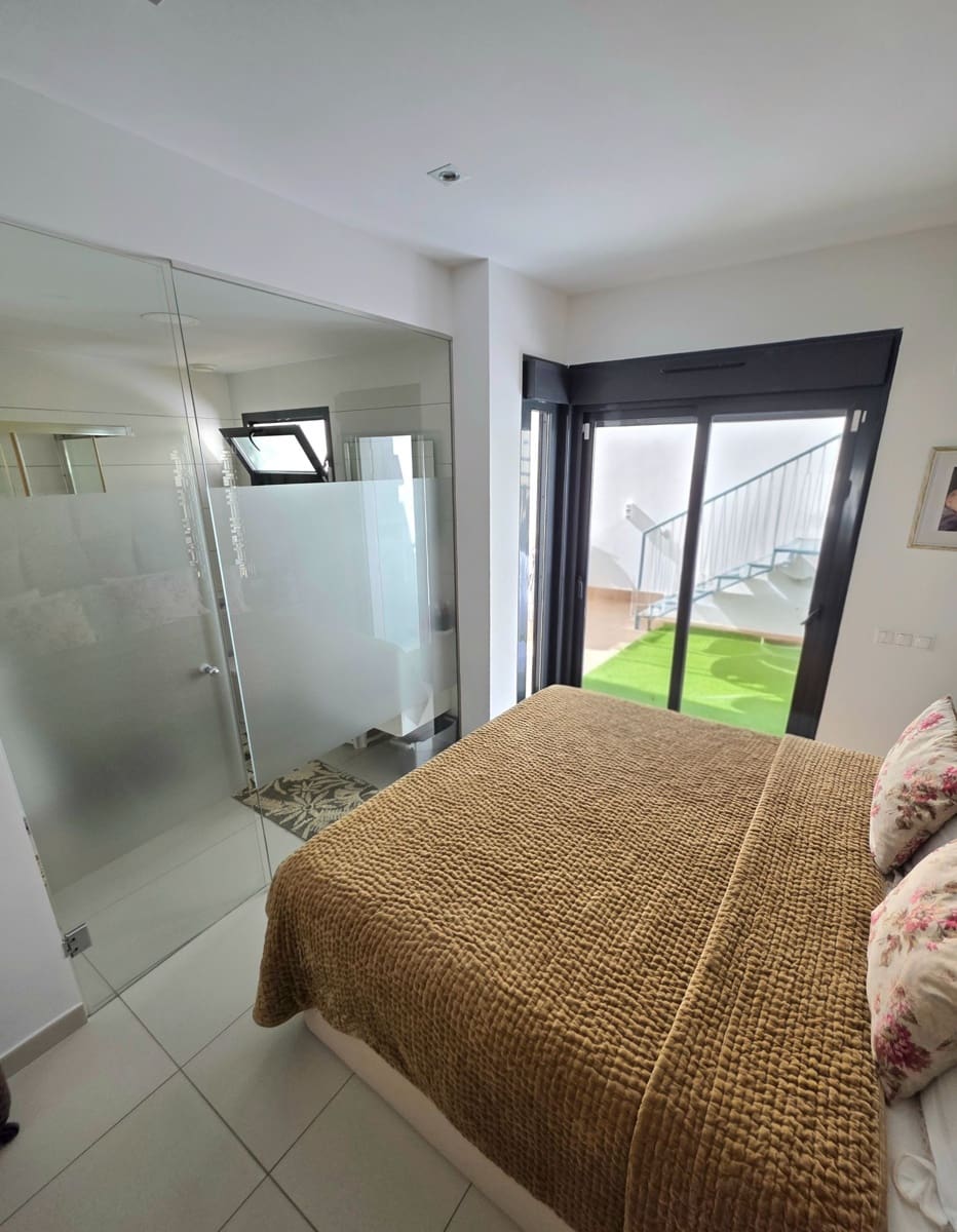 Pareado de 3 habitaciones en Orihuela en venta con piscina garaje - 504.900 € (Ref: 10005082)