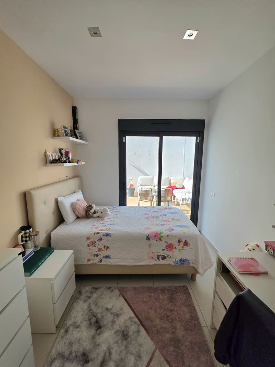 Pareado de 3 habitaciones en Orihuela en venta con piscina garaje - 504.900 € (Ref: 10005082)