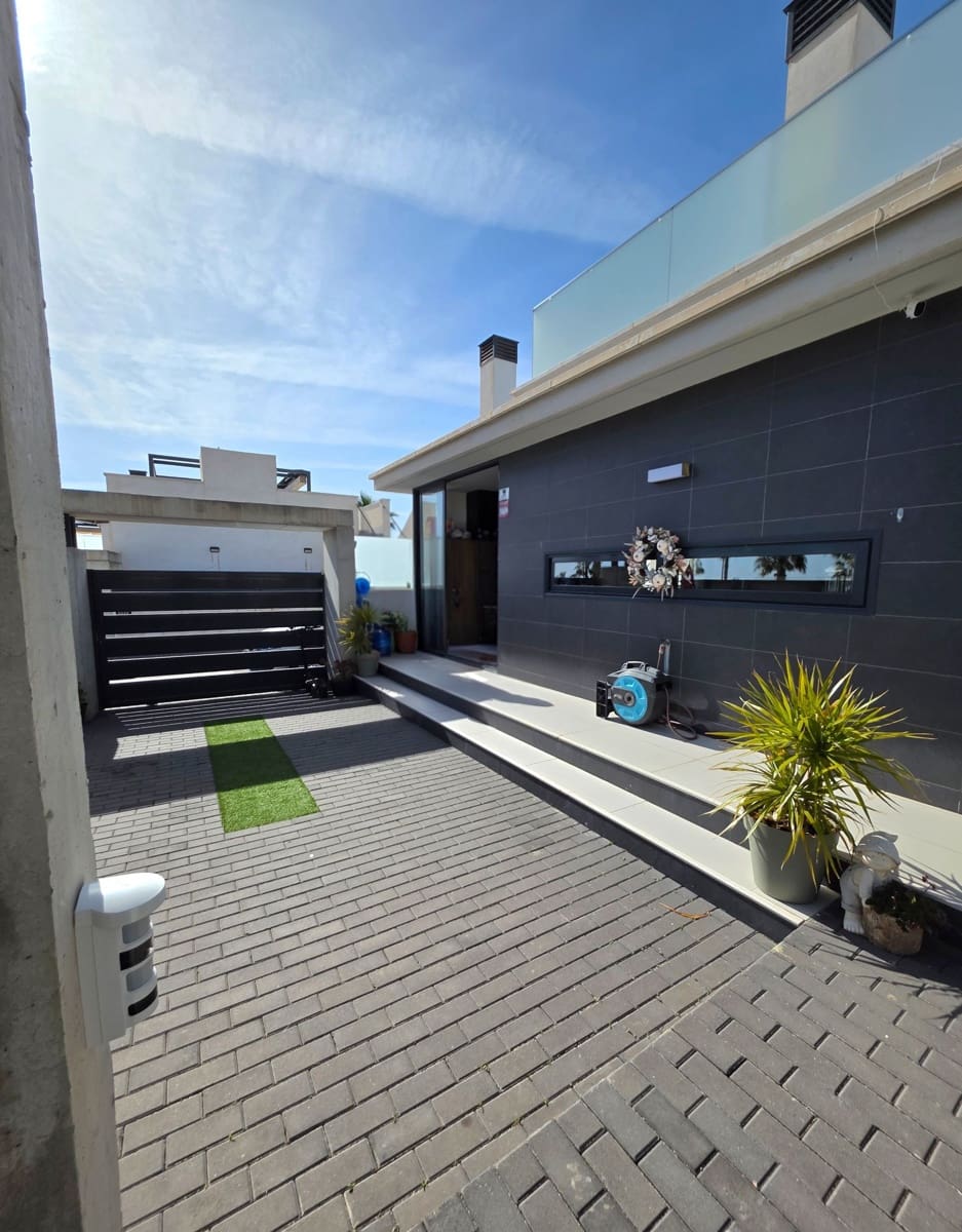 Pareado de 3 habitaciones en Orihuela en venta con piscina garaje - 504.900 € (Ref: 10005082)