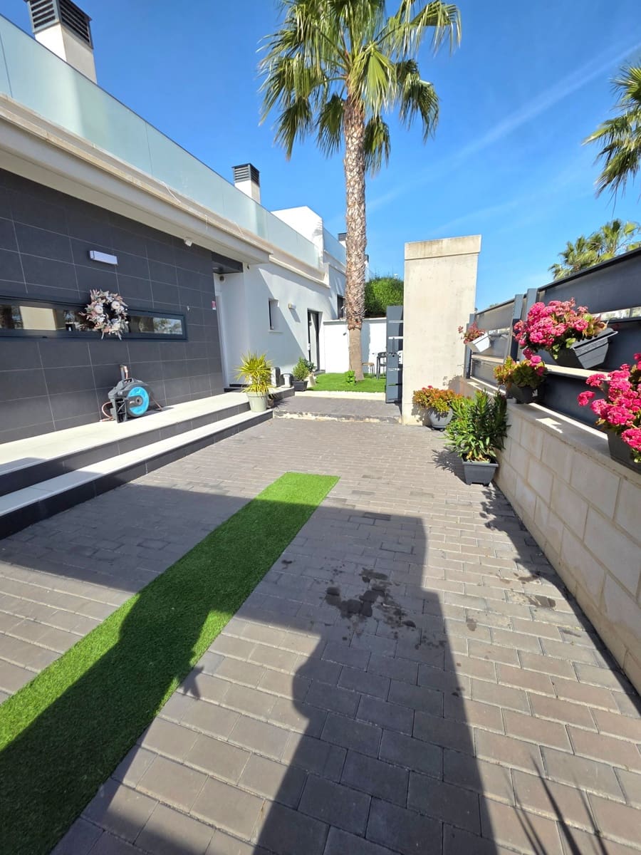 Pareado de 3 habitaciones en Orihuela en venta con piscina garaje - 504.900 € (Ref: 10005082)