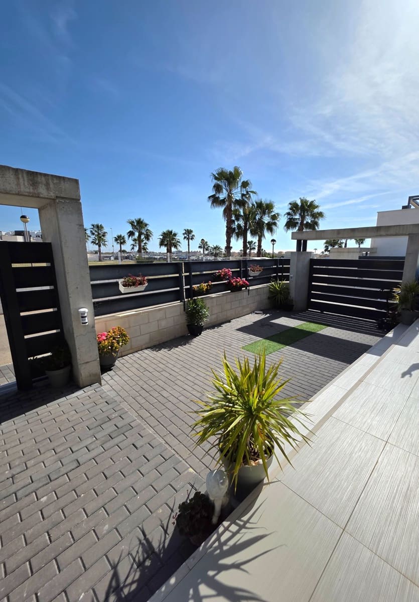 Pareado de 3 habitaciones en Orihuela en venta con piscina garaje - 504.900 € (Ref: 10005082)