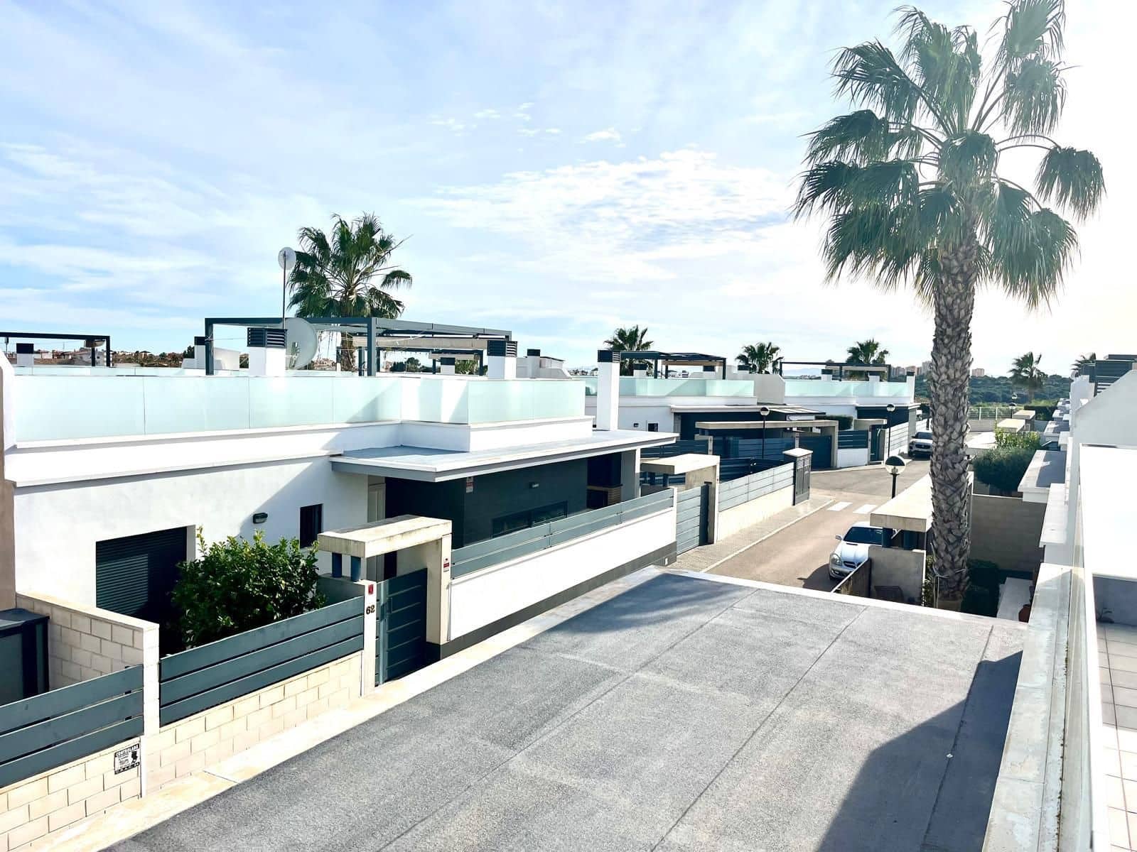 Pareado de 3 habitaciones en Orihuela en venta con piscina garaje - 504.900 € (Ref: 10005082)