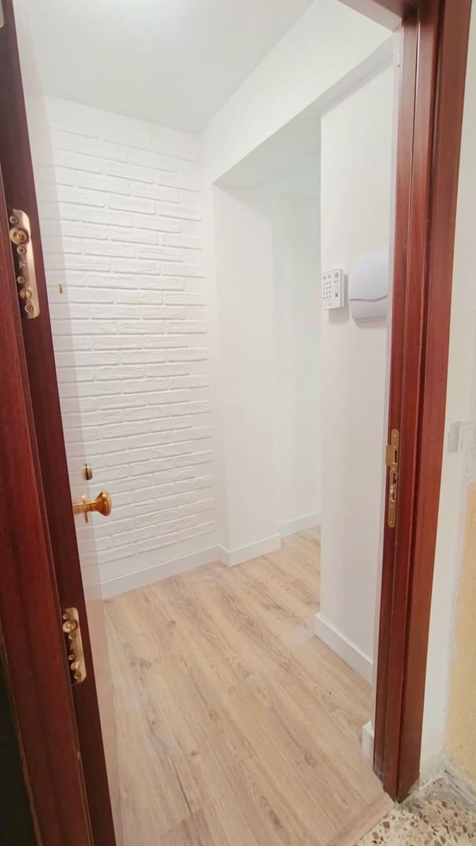 3 bedroom Apartment for sale in Torrevieja - € 130,000 (Ref: 10005086)
