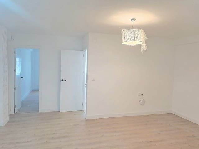 3 soveværelse Lejlighed til salg i El Molino, Torrevieja - € 130.000 (Ref: 10005086)