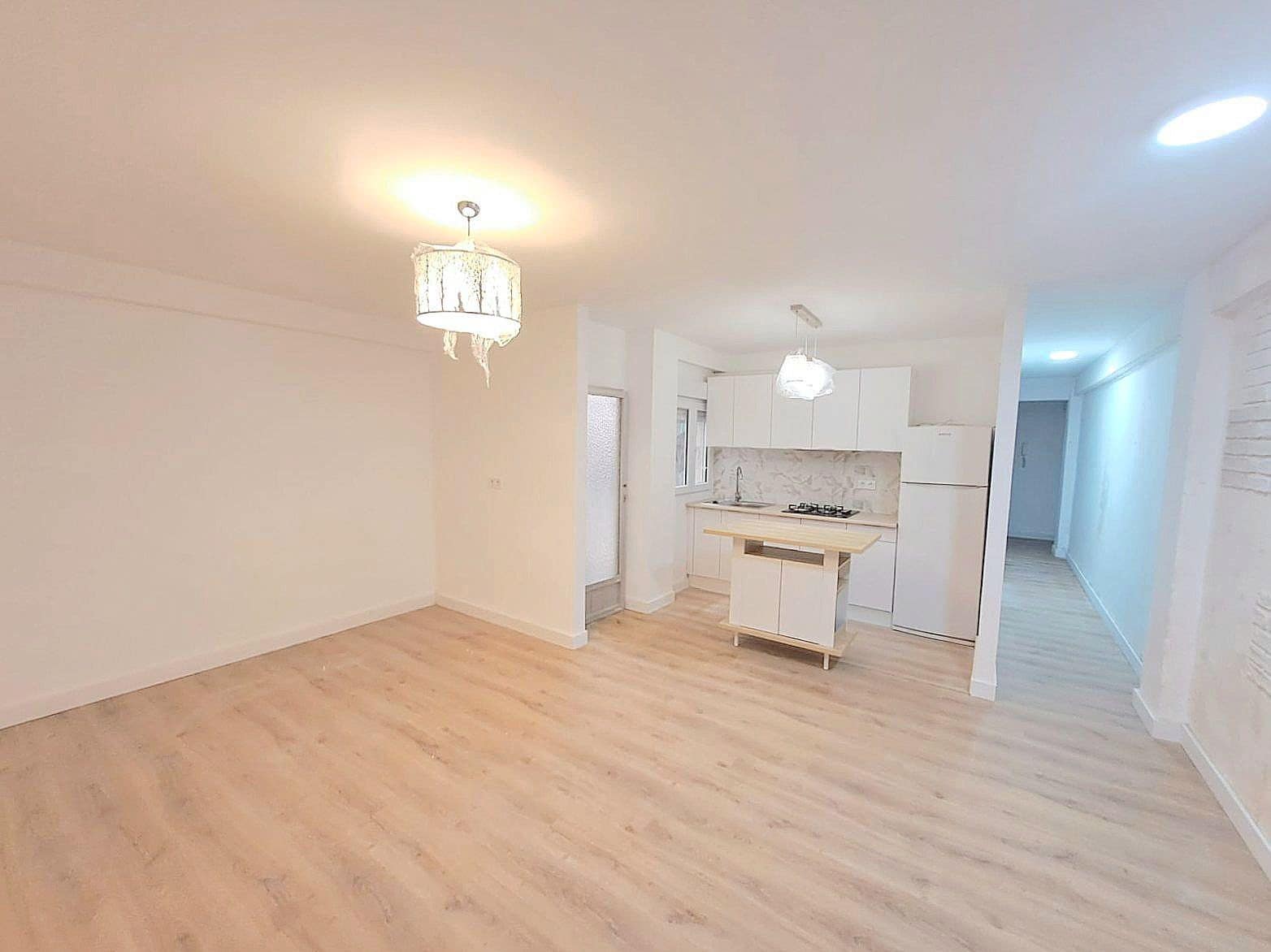 3 bedroom Apartment for sale in Torrevieja - € 130,000 (Ref: 10005086)