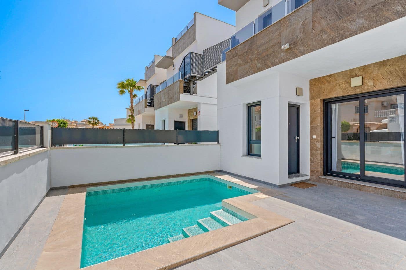 3 bedroom Villa for sale in Torrevieja with pool garage - € 479,000 (Ref: 10005087)