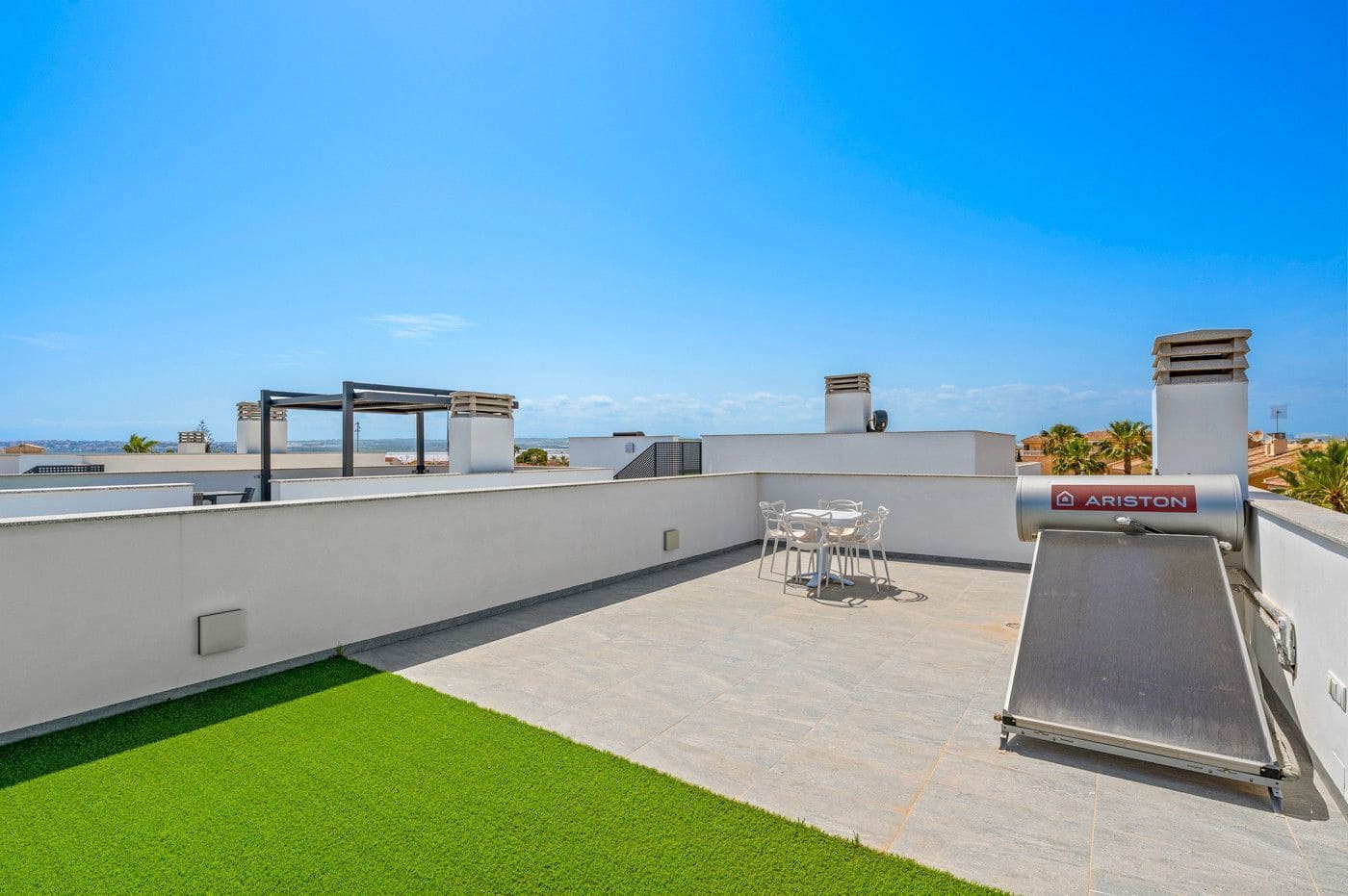 3 bedroom Villa for sale in Torrevieja with pool garage - € 479,000 (Ref: 10005087)